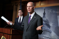 美参议员建议美舰访台环时威胁台海战争(图)