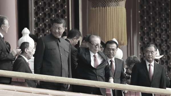 2019年9月的天安门阅兵，习近平和江泽民、胡锦涛等一众中共元老一同现身。