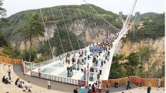 中國瘋建玻璃橋現隱憂僅河北32座全數停運(圖)