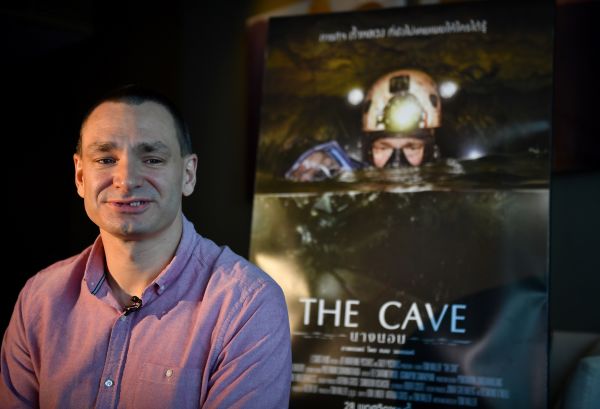 2019年10月1日，参加了2018年泰国洞穴救援任务的比利时潜水员吉姆·沃尼在时在曼谷接受采访。