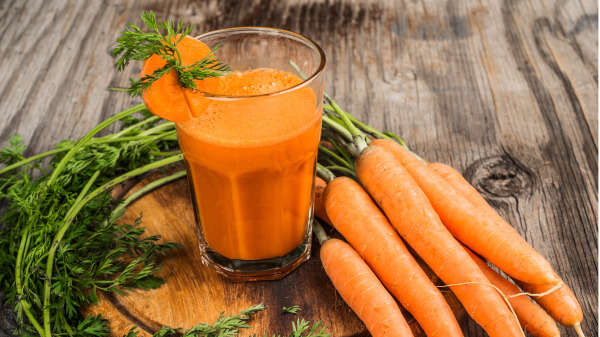 胡蘿蔔是很好的解毒食物，能夠清除體內毒素。