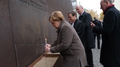 柏林墙倒塌30周年警醒世人：没有屹立不倒的红墙(图)