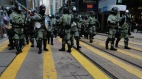 港警暴力升级有预谋中国抹黑示威者引导舆论(视频图)