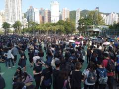 林鄭赴京見韓正帶回大棒胡蘿蔔(圖)
