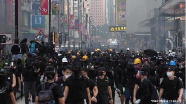 图为2019年10月20日的九龙“反送中”大游行。（图片来源：李天正/看中国）