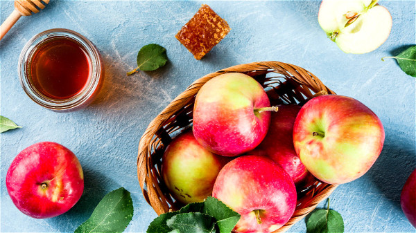 多吃點維生素含量高的食物，例如蘋果等可以幫助預防血管堵塞。