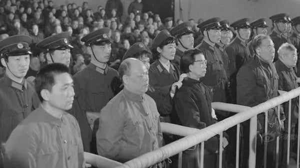 抓捕“四人帮”是一件改变中国历史进程的重要事件。