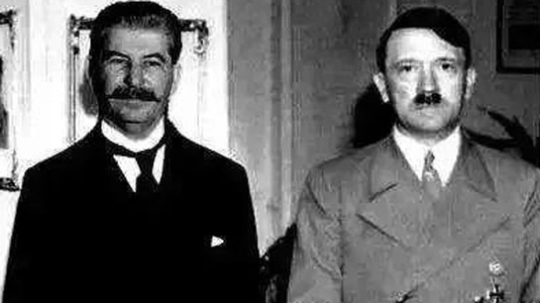 圖為斯大林和希特勒