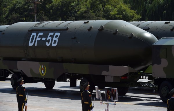 2015年9月3日，北京天安門廣場舉行的閱兵式上展示了DF-5B導彈。