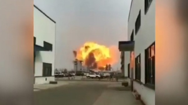 江苏化工厂21日发生大爆炸