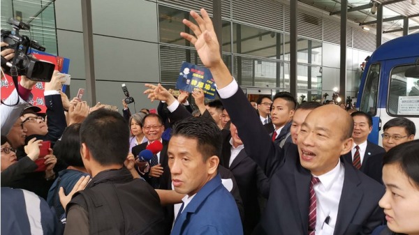 高雄市長韓國瑜出訪香港稱不丹居民都「傻傻的」惹出失言風波。