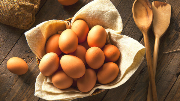 雞蛋是一種簡單而廉價的蛋白質來源，也是膠原蛋白的良好來源。