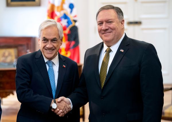 4月12日，美国国务卿蓬佩奥与智利总统塞巴斯蒂安・皮涅拉会面。