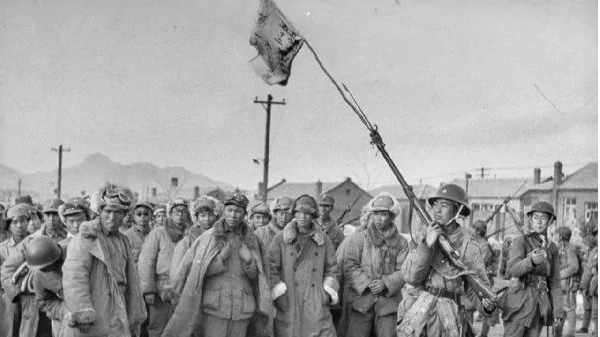 1946年9月华北共军十几万人在大同、集宁一线惨败，这是一群被国军俘虏的共军。