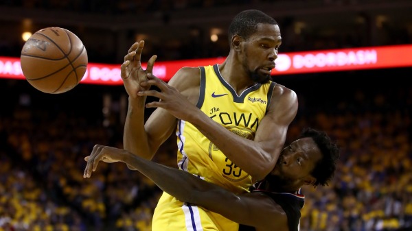 2019年NBA西部聯盟季后賽的第一輪比賽中快艇扭轉落後31分劣勢取勝，成為NBA季後賽史上最大逆轉秀。