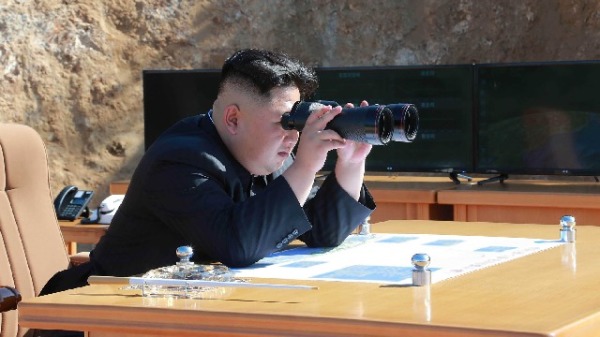2017年7月4日，金正恩在一个秘密地点检查了洲际弹道导弹Hwasong-14的试射情况