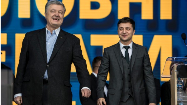 烏克蘭總統波洛申科（Petro Poroshenko）（L）和喜劇演員澤倫斯基（Volodymyr Zelenskiy）（R）。