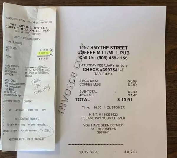 男子点$10早餐给$800小费 服务员却退了回去