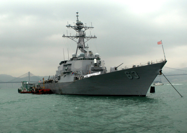 美国海军史塔森号驱逐舰曾访问香港。
