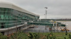 中國男子上飛機前向外擲硬幣被拘留10天(組圖)