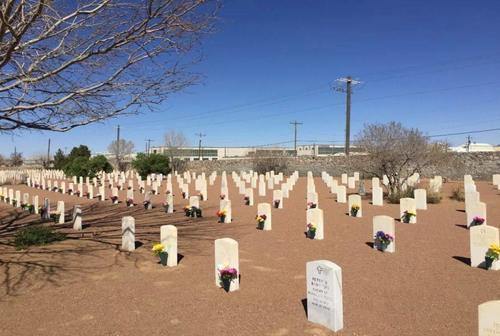 美国国家公墓埋葬的57位中国军人