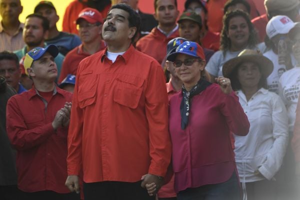 2019年5月1日，马杜罗和他的妻子Cilia Flores参加在加拉加斯举行的五一劳动节集会。
