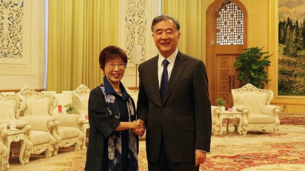 前國民黨主席洪秀柱近日赴陸訪問，13日與中共政協主席汪洋會面