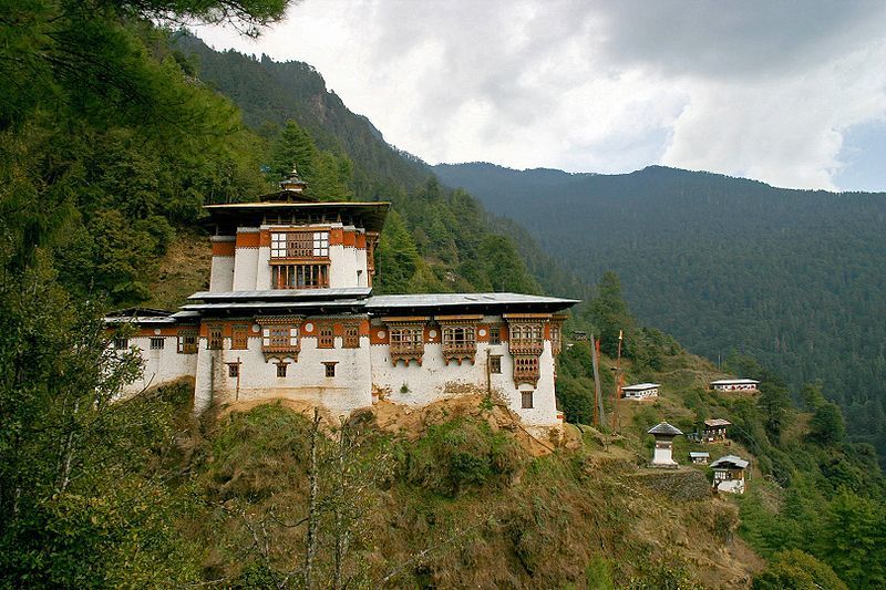 不丹王太后讲转世的故事传奇的转世灵童