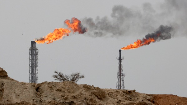 伊朗石油設施（圖片來源：ATTA KENARE / AFP / Getty Images）