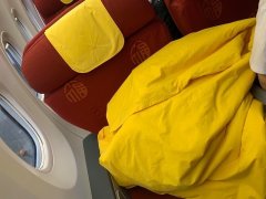 红椅印福字配黄被航空公司吓醒乘客(图)