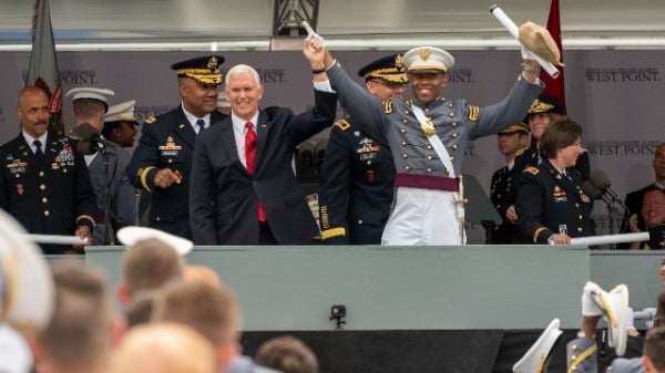 美國副總統邁克彭斯2019年5月25日在紐約西點軍校參加2019年畢業典禮（圖片來源：David Dee Delgado / Getty Images）