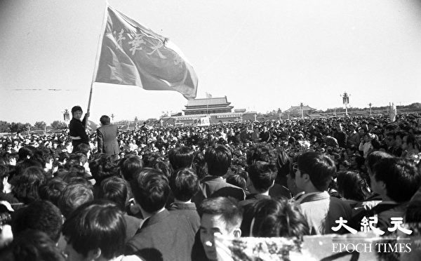 ​​​​​​​六四期間北京天安門廣場上聚集的請願學生。
