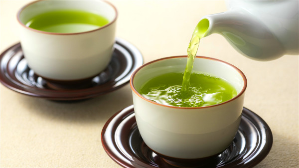 吃海带后不要马上喝茶，茶所含的鞣酸会阻碍体内铁的吸收。