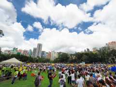 海闊天空香港加油(圖視頻)