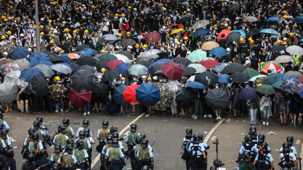 6月12日，香港人罷工罷市罷課「反送中」示威活動現場。