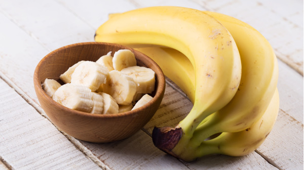 香蕉能护眼，首先和其富含钾有关。