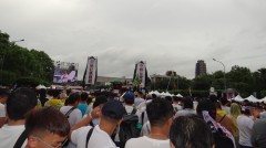 台民眾不畏雨勢集會凱道要求紅色媒體滾出台灣(組圖)