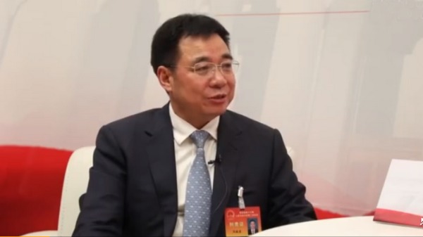 馮振東是2015年獲習近平接見的百名所謂「全國優秀縣委書記」之一。