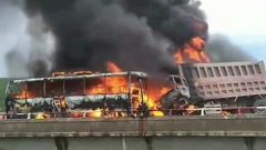 現場慘烈內蒙古三車連環撞至少釀44傷亡　(組圖)