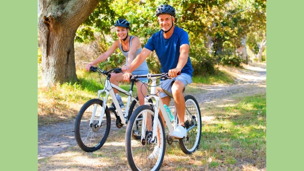 騎自行車對於關節功能的保持、恢復和鍛練都能起到很大的效用。