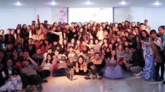 风波不息一留学生骨折山东大学招25学生陪护(组图)