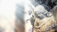 “天使”加持8岁男孩奇迹救出压在车底的父亲(视频)