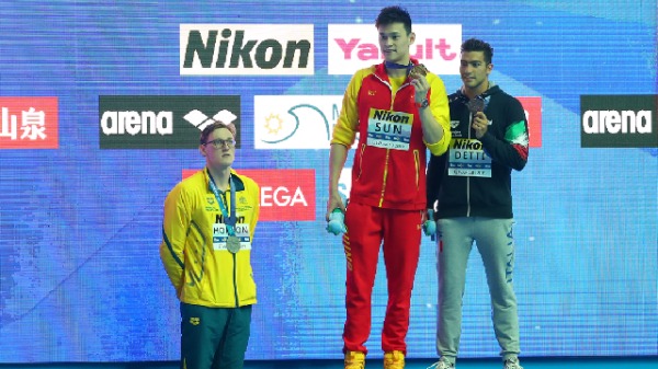 霍顿拒绝与金牌获得者中国选手孙杨一起站在领奖台上