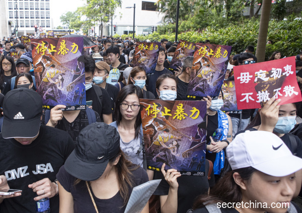 香港“反送中”运动从6月初爆发至今并未平息，造成多场严重警民冲突。如今，泛民主流力量似乎改为发起罢工等不合作运动。