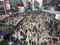 哪裡有警察哪裡就有險情港樓貼告不准其入內(圖)