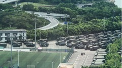 大陸公安武警深圳練兵粵語高喊「暴徒撤退」(圖)
