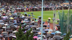 【直播】反送中荃葵青游行雨中呼喊五大诉求(视频)