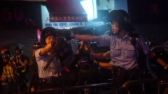 「被迫開槍」的港警衝鋒隊為何要赤膊上陣(組圖)