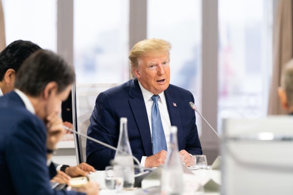 2019年8月25日，川普总统在法国 G7峰会上。