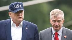 新关税生效谈判计划不变川普：不允许北京再敲诈(图)